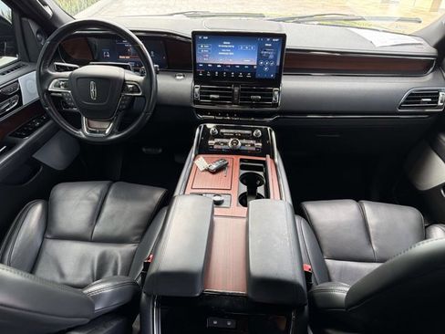 Certified 2023 Lincoln Navigator Reserve AWD/4WD image 25