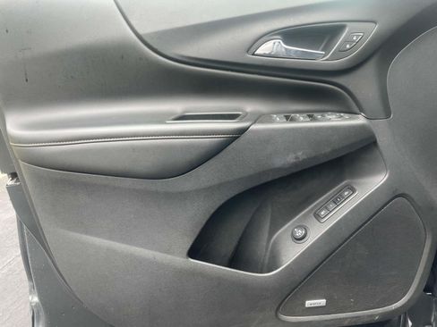 Used 2020 Chevrolet Equinox Premier FWD image 18