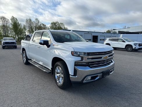 Used 2020 Chevrolet Silverado 1500 LTZ w/ LTZ Premium Package image 4