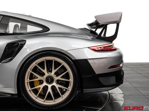 Used 2018 Porsche 911 GT2 RS image 22