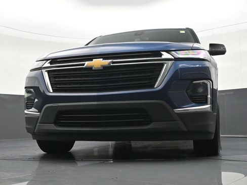 Used 2023 Chevrolet Traverse LS FWD image 31