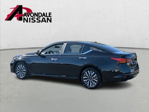 New 2025 Nissan Altima 2.5 SV image 4