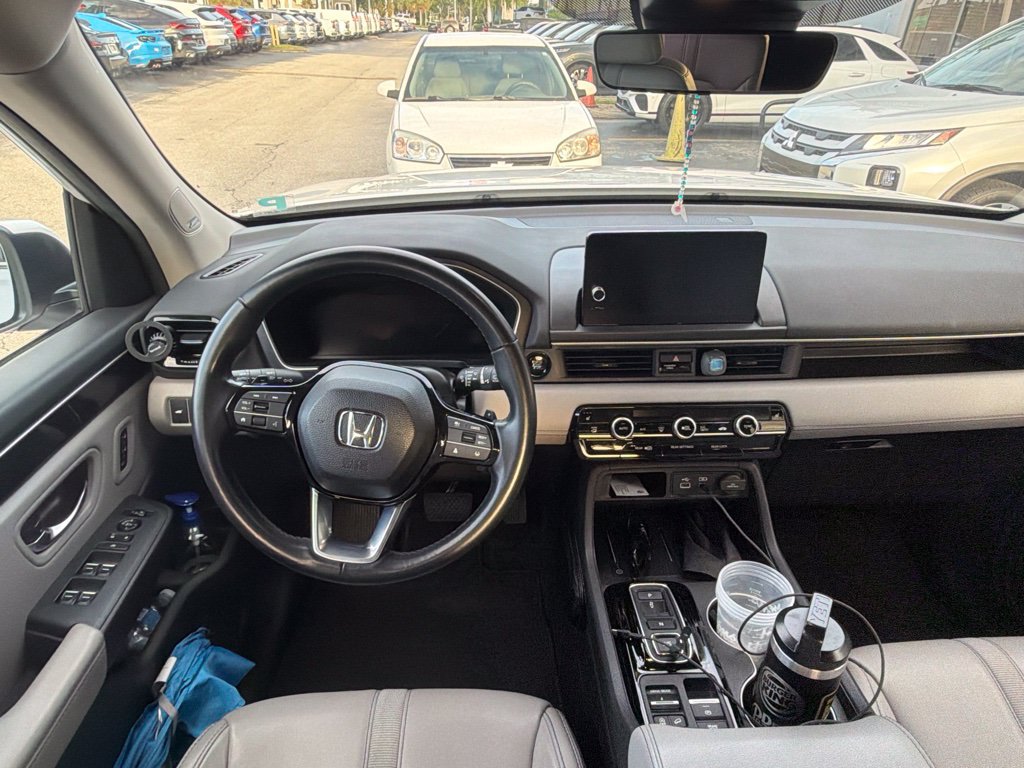 Used 2024 Honda Pilot Touring image 9