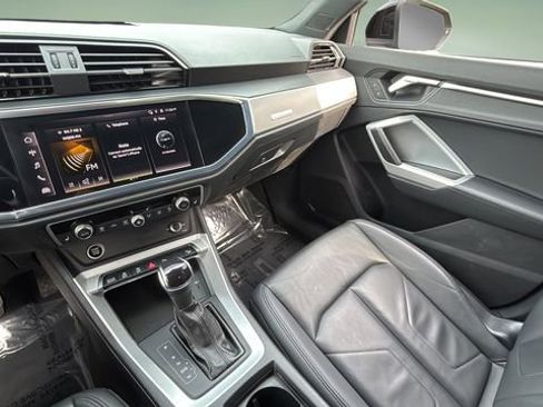 Used 2023 Audi Q3 2.0T Premium image 25