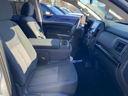 Used 2024 Nissan Titan SV w/ Accessory Utility Package image 18