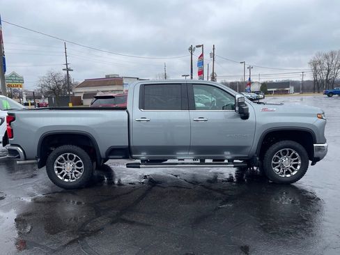 Used 2026 Chevrolet Silverado 2500 LTZ w/ LTZ Premium Package image 7