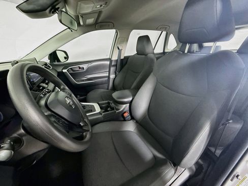 Used 2021 Toyota RAV4 LE FWD image 24
