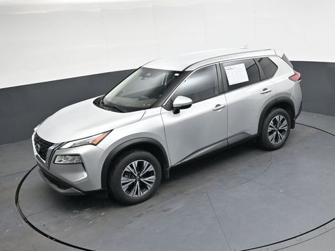 Used 2023 Nissan Rogue SV image 23
