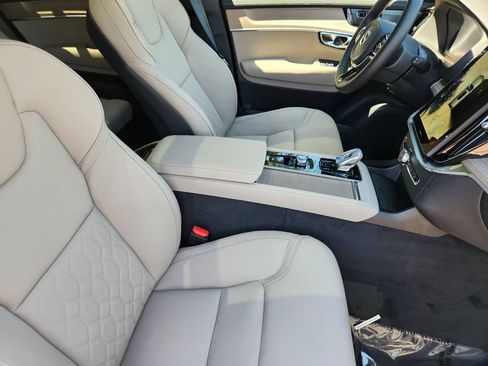 New 2026 Volvo XC90 B6 Plus w/ Protection Package Premier AWD/4WD image 5