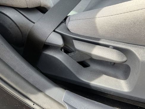 Used 2025 Toyota Camry LE FWD image 28