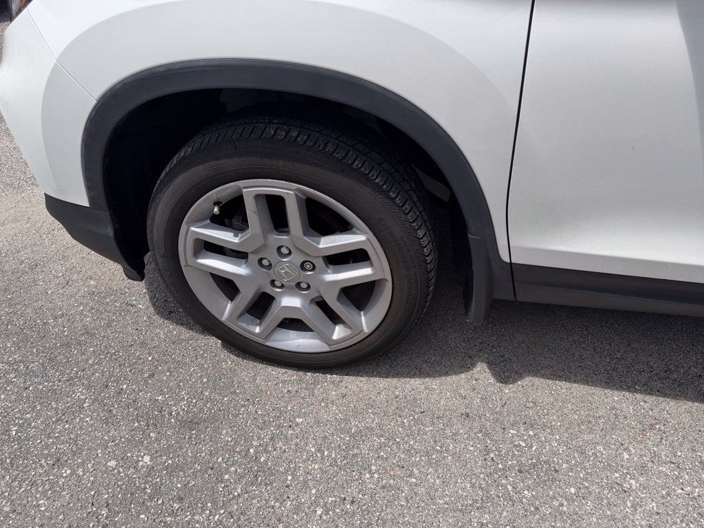 Used 2024 Honda Passport EX-L image 11