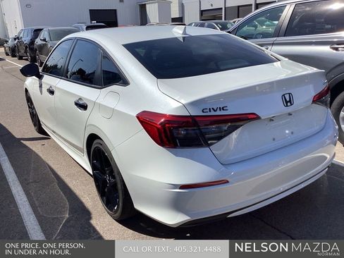 Used 2022 Honda Civic Sport image 8