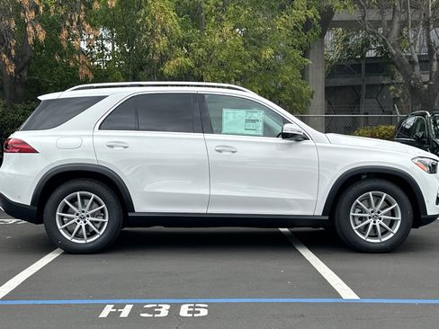 New 2026 Mercedes-Benz GLE 450e 4MATIC image 7