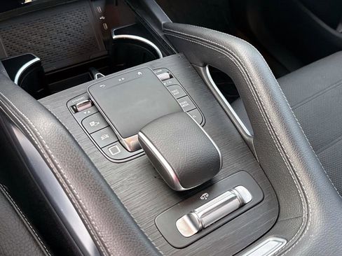 Certified 2025 Mercedes-Benz GLS 450 4MATIC image 24