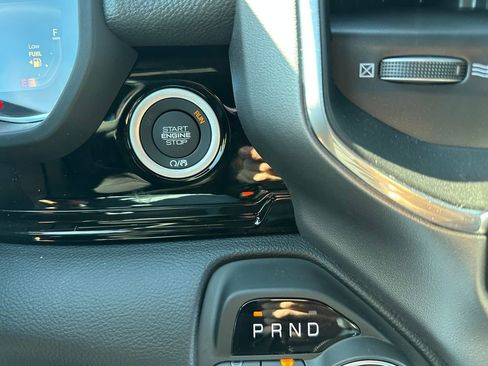 New 2026 RAM 1500 Laramie AWD/4WD image 29
