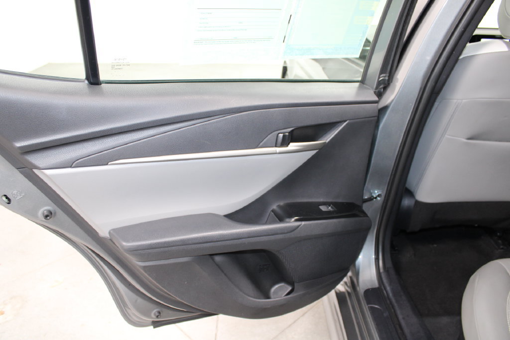 Used 2025 Toyota Camry SE FWD image 18