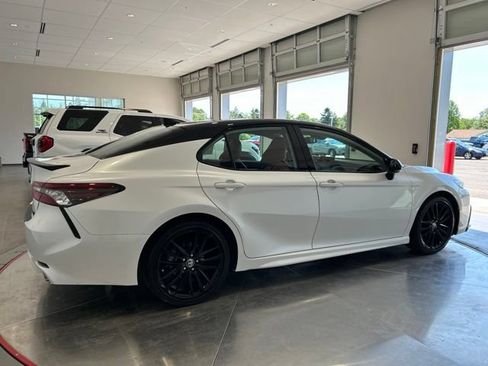 Used 2023 Toyota Camry XSE AWD/4WD image 9