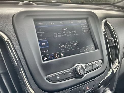 Used 2022 Chevrolet Equinox RS w/ LPO, Floor Liner Package AWD/4WD image 24
