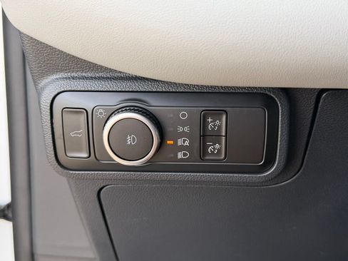 New 2026 Ford Explorer Active w/ Active Comfort Package RWD image 31