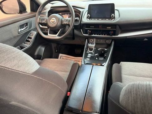 Used 2023 Nissan Rogue SV FWD image 34