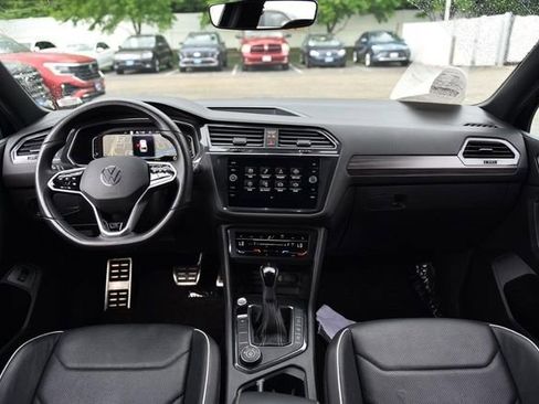 Used 2022 Volkswagen Tiguan SEL R-Line AWD/4WD image 7