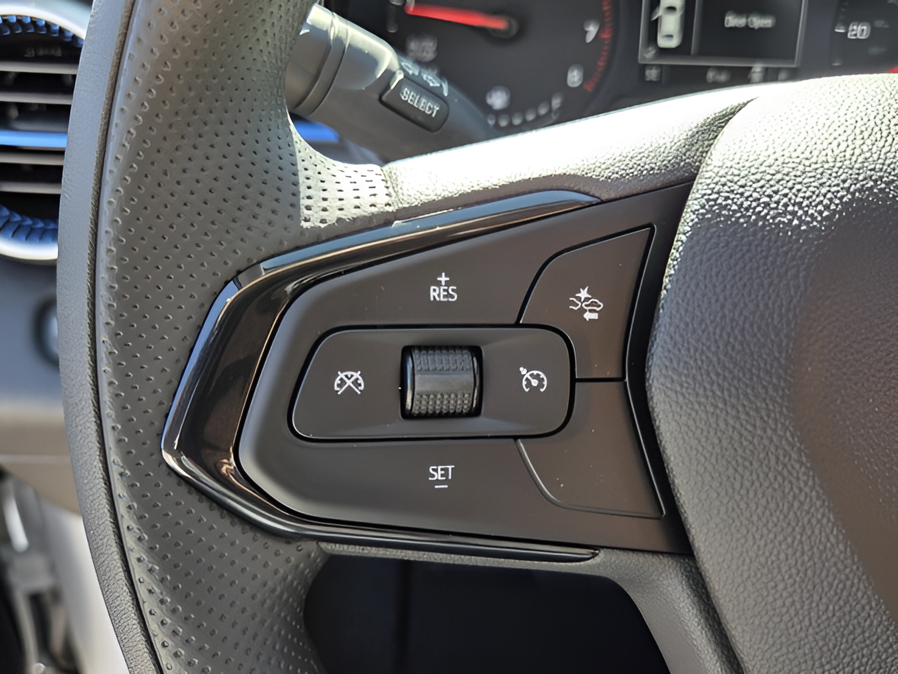 New 2026 Chevrolet Trax LS w/ LS Convenience Package FWD image 26