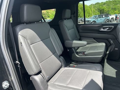 Used 2024 Chevrolet Suburban Z71 w/ Luxury Package AWD/4WD image 48