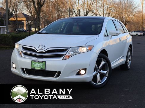 Used 2013 Toyota Venza XLE image 1