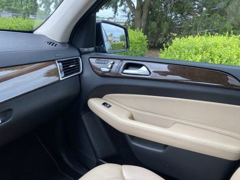 Used 2019 Mercedes-Benz GLS 450 4MATIC image 29