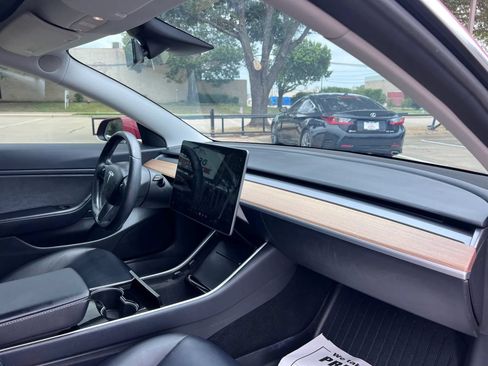 Used 2018 Tesla Model 3 Mid Range RWD image 30