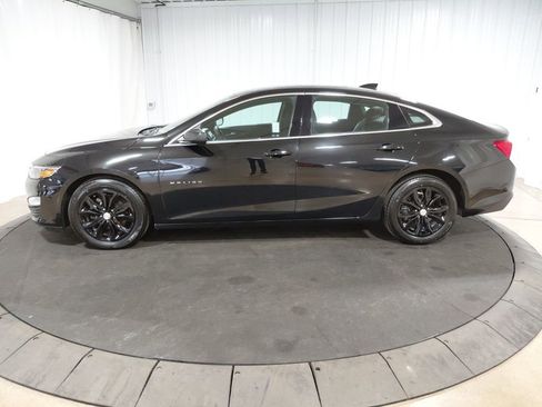 Used 2024 Chevrolet Malibu LT image 2