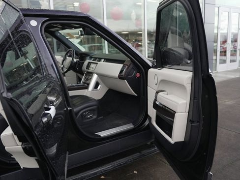 Used 2015 Land Rover Range Rover Supercharged image 25