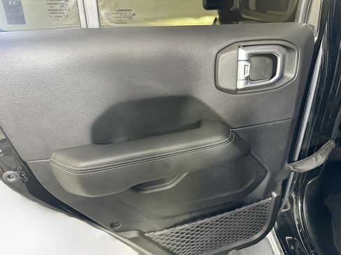 Used 2023 Jeep Wrangler Sahara image 25