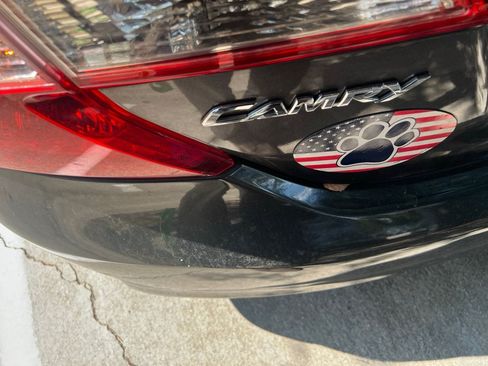 Used 2014 Toyota Camry SE w/ Moonroof Package FWD image 3