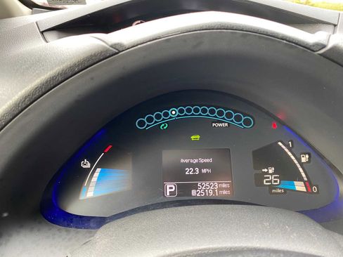 Used 2016 Nissan Leaf SV FWD image 17