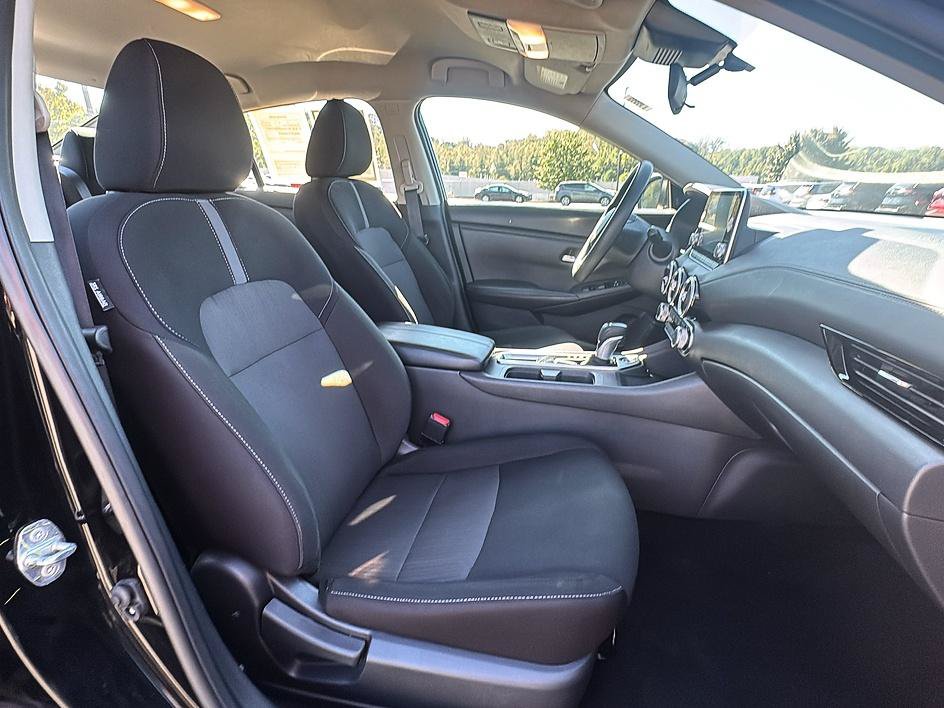 Certified 2025 Nissan Sentra SV FWD image 25