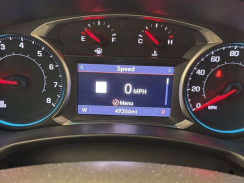 Used 2022 Chevrolet Equinox RS w/ RS Leather Package FWD image 17