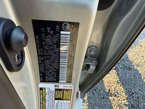 Used 2025 Lexus ES 350 Premium image 30