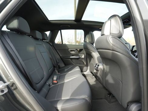 Used 2026 Mercedes-Benz GLC 300 4MATIC image 41