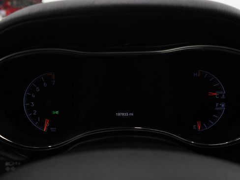 Used 2018 Jeep Grand Cherokee Overland image 28