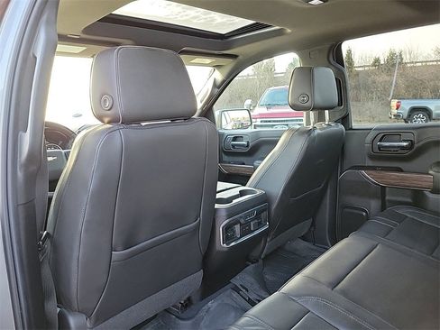 Used 2019 Chevrolet Silverado 1500 High Country w/ High Country Premium Package image 12