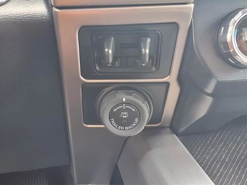 Used 2022 Ford F250 Platinum image 25