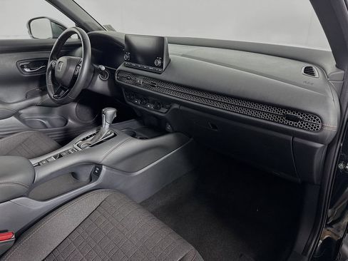 Certified 2025 Honda HR-V Sport image 25