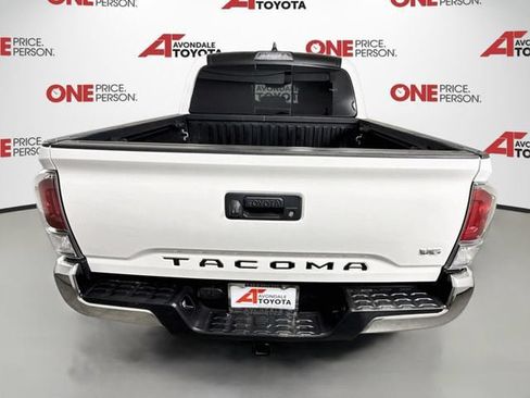 Certified 2021 Toyota Tacoma TRD Off-Road AWD/4WD image 7