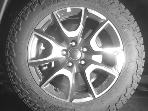 Used 2025 Jeep Compass Trailhawk AWD/4WD image 12