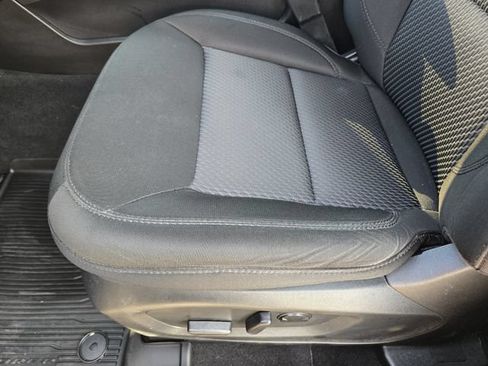 Used 2024 Ford Explorer XLT AWD/4WD image 23