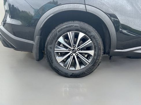 Used 2025 INFINITI QX60 Pure FWD image 11