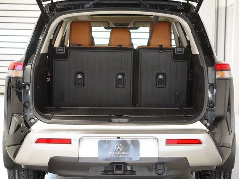 Used 2024 Nissan Pathfinder Platinum w/ Cargo Package AWD/4WD image 33