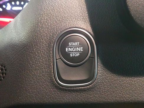 Used 2025 Mercedes-Benz Sprinter 2500 image 18