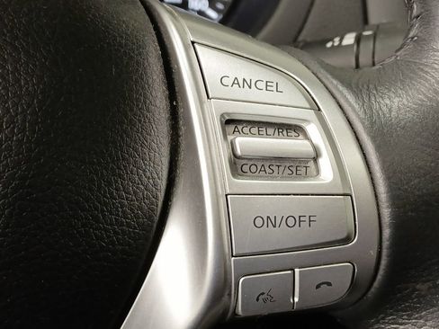 Used 2017 Nissan Altima 2.5 SL w/ Moonroof Package FWD image 28